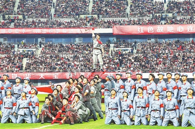 万余名现场, 空地连番轰