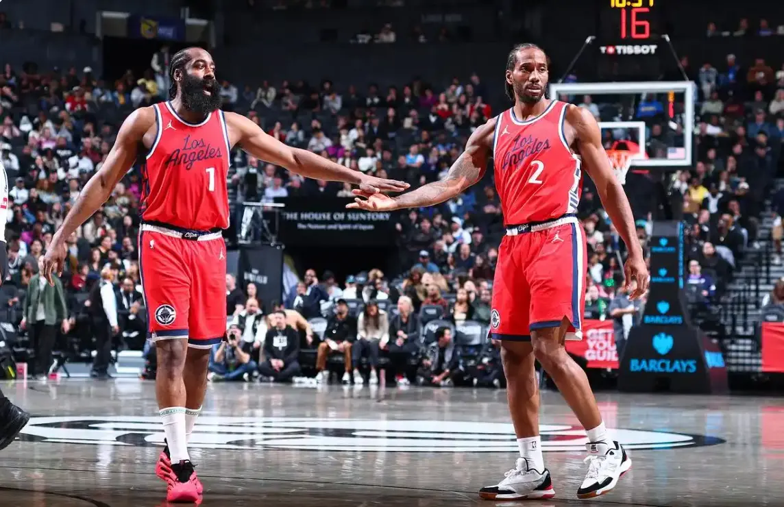 事实, 詹姆斯都是, 近来 事实, 詹姆斯都是, 近来