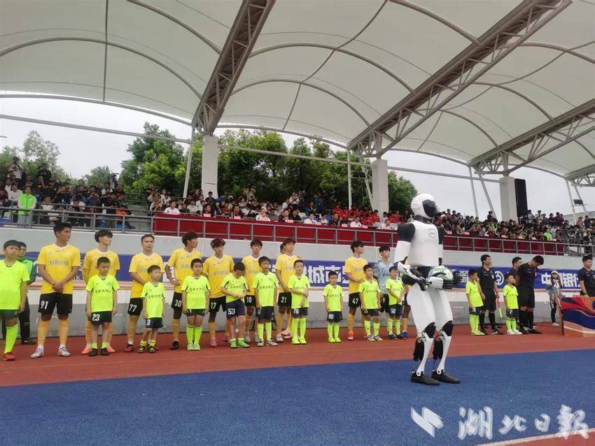 队员们顶着 队员们顶着