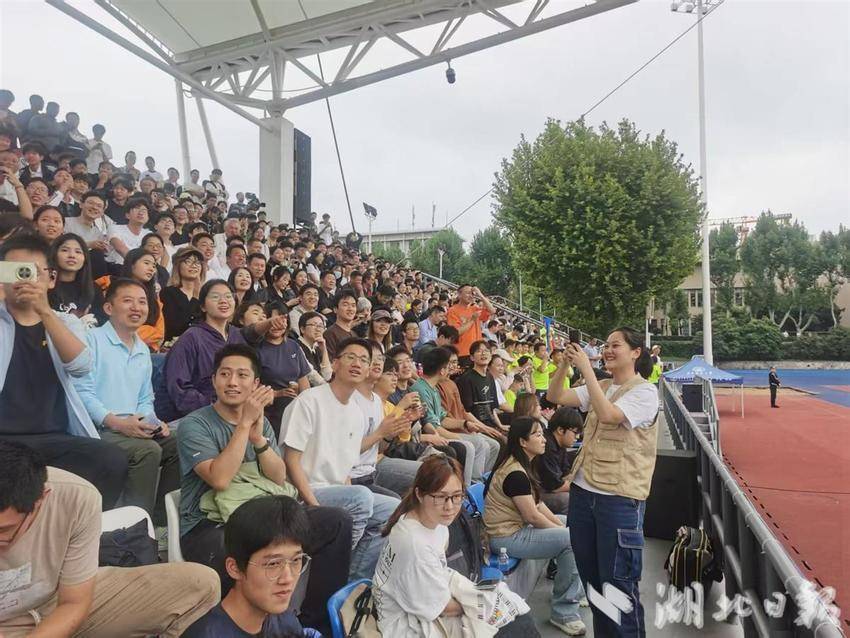 激烈攻防, 华科大长传 激烈攻防, 华科大长传