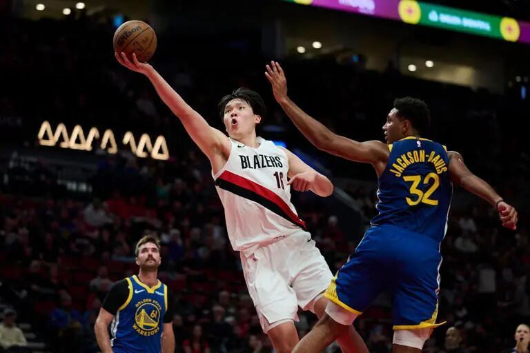 高位策应, 无球时少空 高位策应, 无球时少空