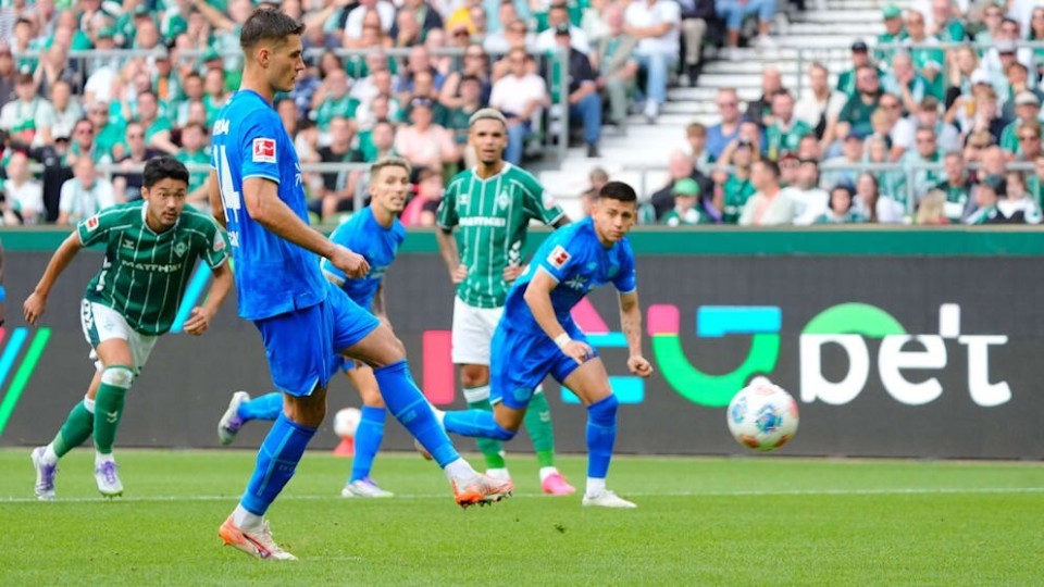 比赛第, bt, 来罚点球 比赛第, bt, 来罚点球