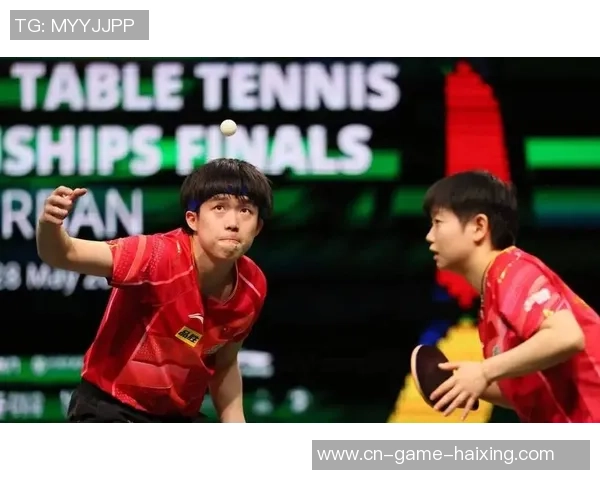 混双颁奖暖心一幕！王楚钦问腿伤，孙颖莎问竞赛时刻，互相关照！